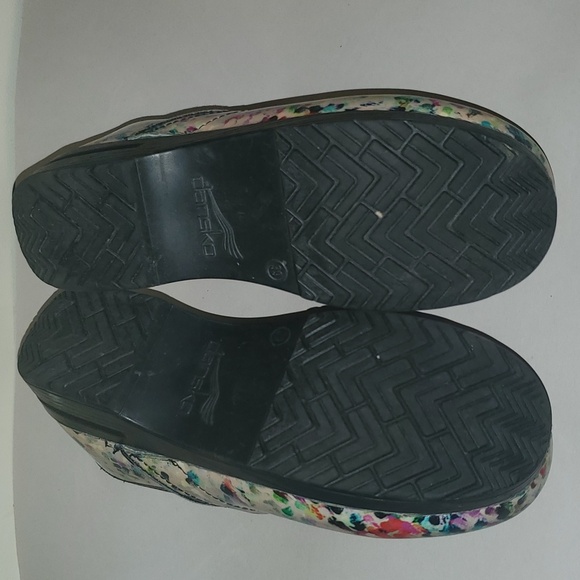 Dansko Watercolor Print Clogs sz 39 - Picture 9 of 15